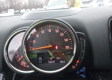 2018 Mini Countryman Cooper S из США, поврежденный, VIN WMZYT5C37J3E61261